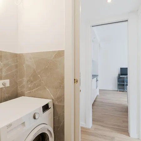 Guesthost - Varesina - *