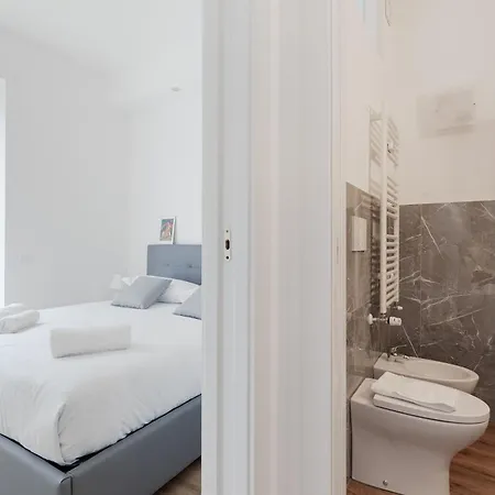 Guesthost - Varesina - شقة