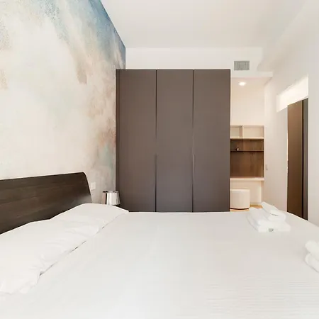 Guesthost - Stazione Sleek