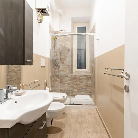 Guesthost - Modern & Cozy In X4 Апартаменты