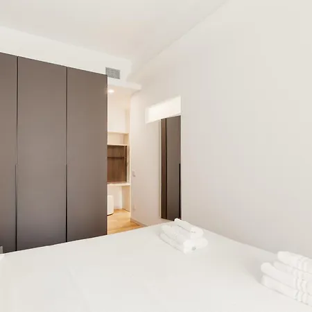 Guesthost - Stazione Sleek