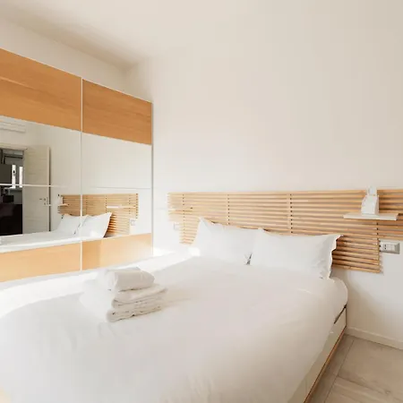 Guesthost - M4 Argonne Design With Balconies דירה *