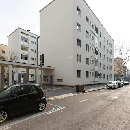 Guesthost - M4 Argonne Design With Balconies ميلان