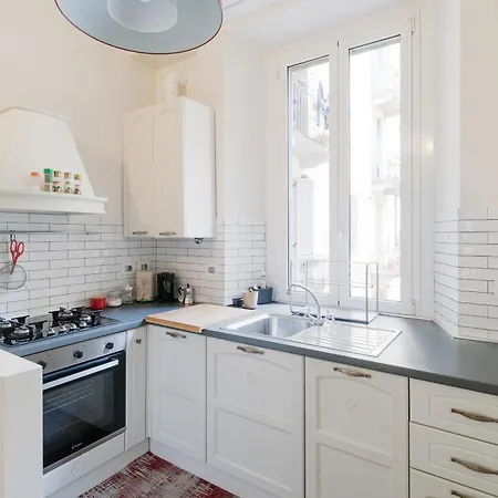 Guesthost - Porta Venezia & Buenos Aires