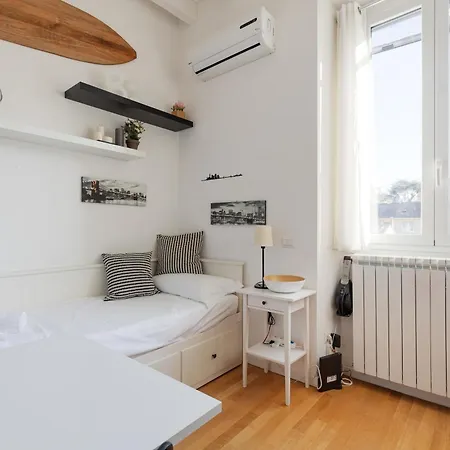 Guesthost - Mm Tolstoj - Apartment *