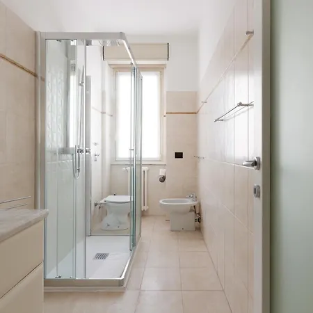 Guesthost - Milano- Lorenteggio Balcony * ميلان