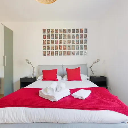 Guesthost - Bright And Modern *