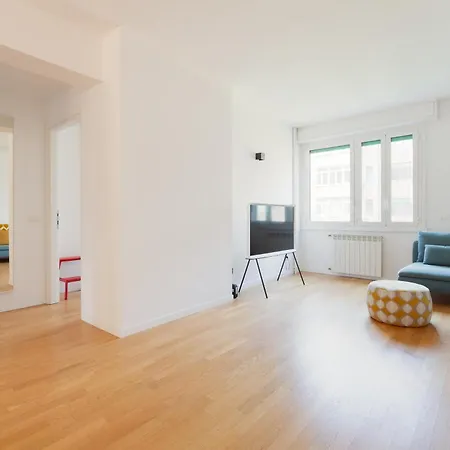 Apartment Guesthost - Bright And Modern