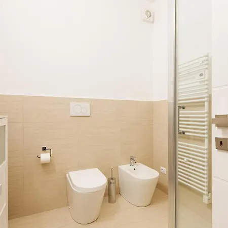 Guesthost - M4 Frattini Modern With Balcony X4 Apartment