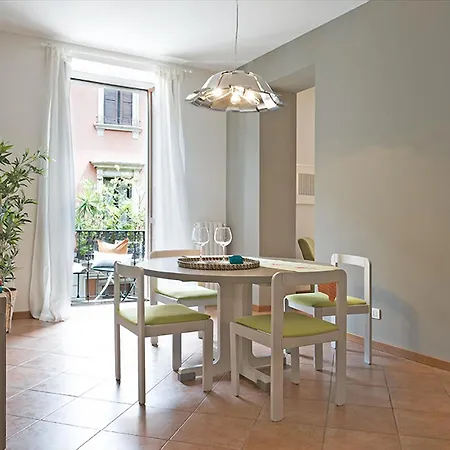 Apartment Guesthost - Corso Chic Milan