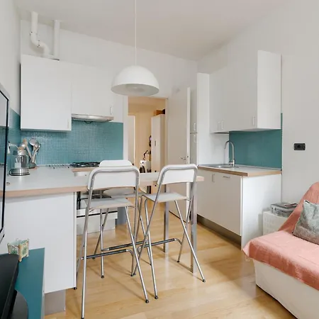 Apartment Guesthost - Cosy Comfy Milano- Sempione & Gerusalemme Milan