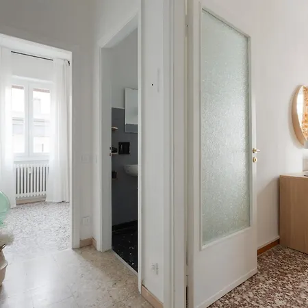 Appartement Guesthost - San Siro Modern With Balcony *