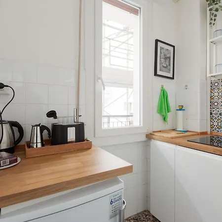 Guesthost - San Siro Modern With Balcony Appartement Milan