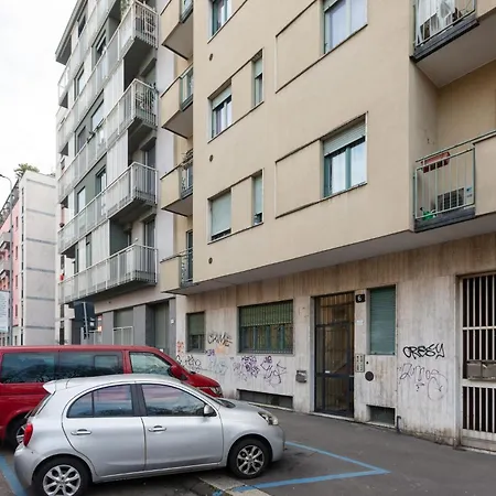 Guesthost - Unimi & Politecnico Roomy With Balcony *