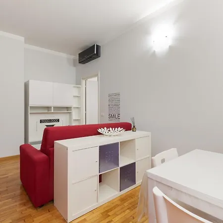 Guesthost - M3 Lodi Trendy Red Apartman