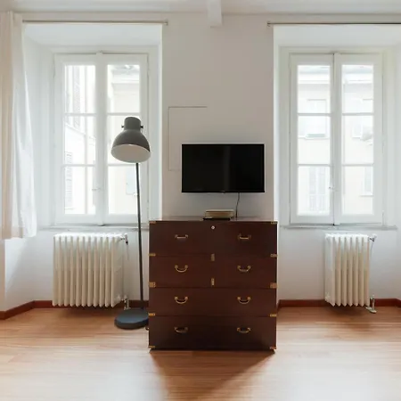 Apartment Guesthost - Sant'ambrogio & Duomo Elegant *