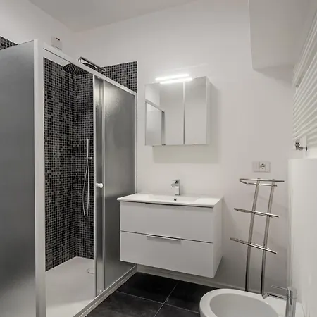 Appartamento Guesthost - M3 Porta Romana Modern Two-level *