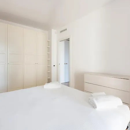 Apartment Modern With Balcony In Portello District Milan