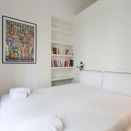 Apartment Guesthost - Modern And Cozy Near Amendola M1