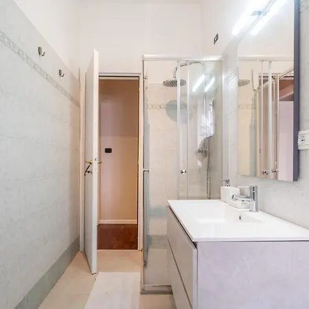 Appartamento De Angeli M1- Cosy With Balcony *