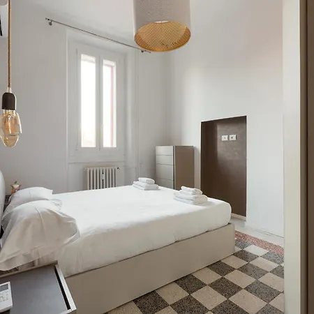 Guesthost - M4 Argonne Cosy * Milano