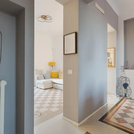 Guesthost - M4 Argonne Cosy Apartment *