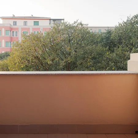 Guesthost - M4 Argonne Cosy Apartament Mediolan