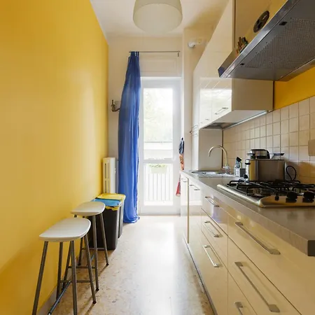 Apartmán Guesthost - Gambara Balcony