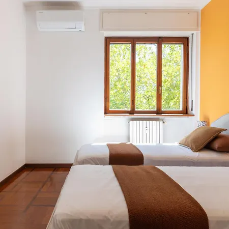 Adele Flexyrent * Milan