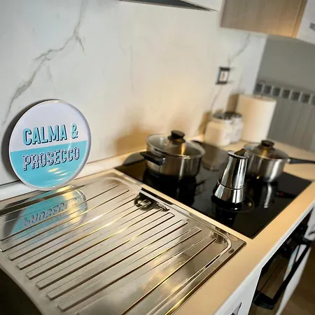 Loft Con Idromassaggio شقة