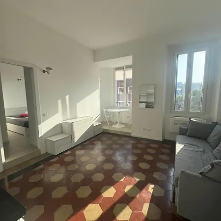 - Duomo Prada Apartment Milan