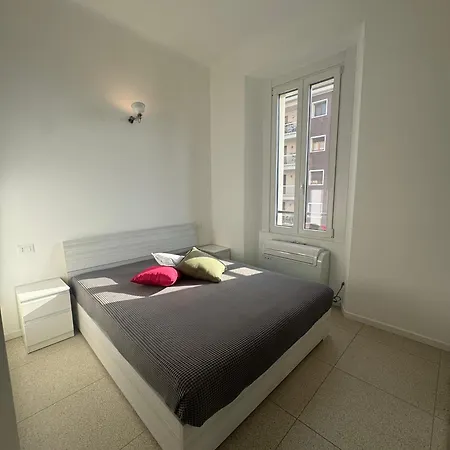 - Duomo Prada Apartment Milan