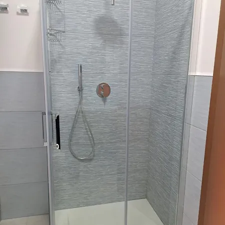 Orea Spiti - Modern Rosselli *