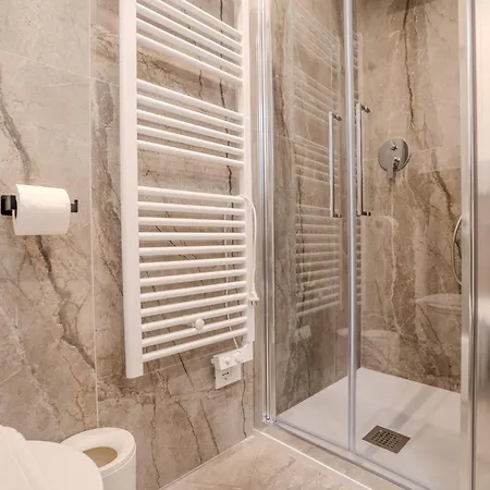 Italianflat - Vandom 1 Duomo Foresteria Lombarda 3*