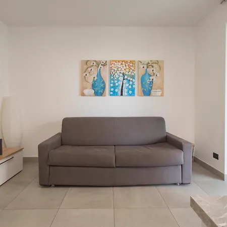 Comfortable Two-room For Rho Fiera