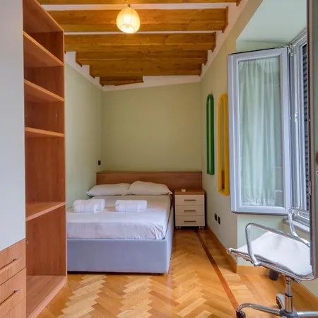 I-host - Trilocale Navigli Con Vista Darsena