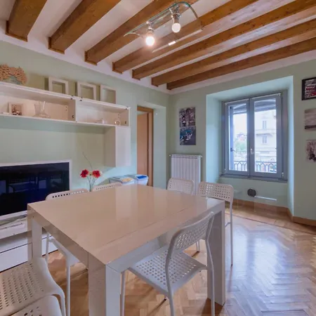 Lejlighed I-host - Trilocale Navigli Con Vista Darsena Milano