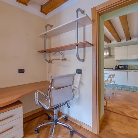 I-host - Trilocale Navigli Con Vista Darsena *