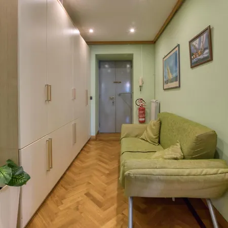 I-host - Trilocale Navigli Con Vista Darsena Apartman