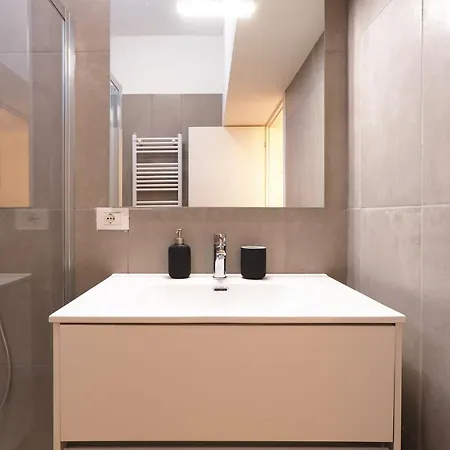 Primopiano - Puglie Flats * Milano