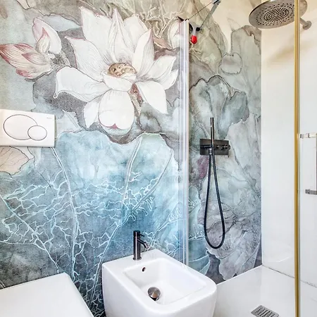 Hostmate - - Zara 61