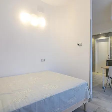 Joivy Modern With Balcony Near * Milan