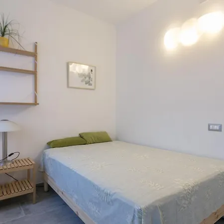 Joivy Modern With Balcony Near Appartement Milan