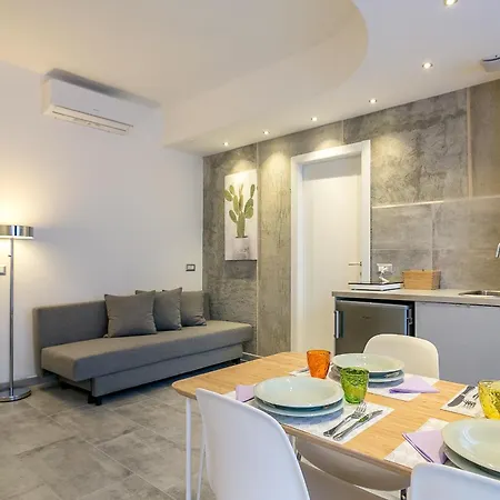 Apartment Joivy Modern With Balcony Near *