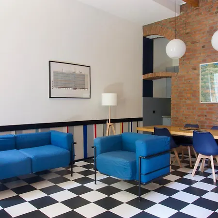 Bocconi Color Milão