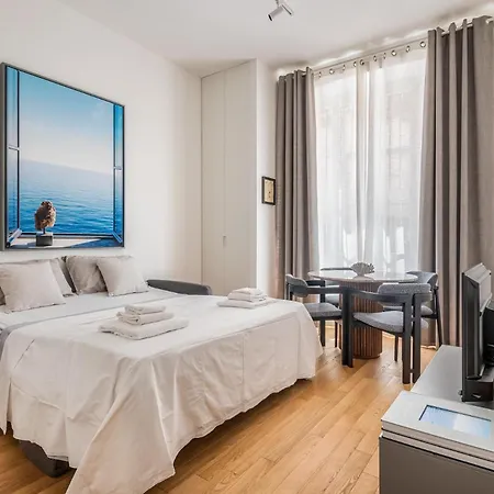 Intrho Isola Luxury , Modern & Cozy Lägenhet