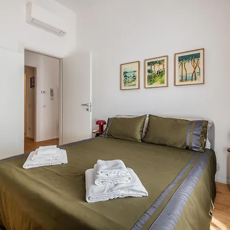 Intrho Isola Luxury , Modern & Cozy Διαμέρισμα