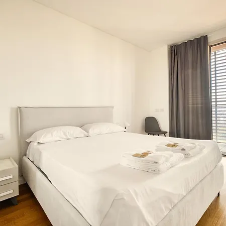 Apartment Giaxtower Gym & Pool Skyline View 20' Piano Milan