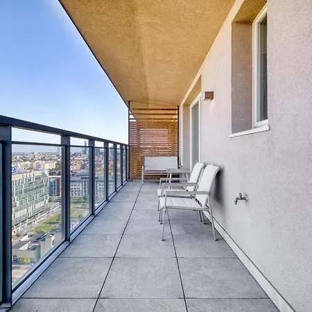 Giaxtower Gym & Pool Skyline View * Milano