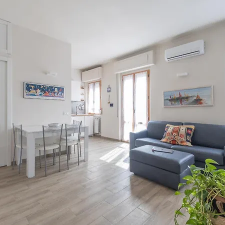 아파트 Stylish Porta Romana With Terrace 밀라노